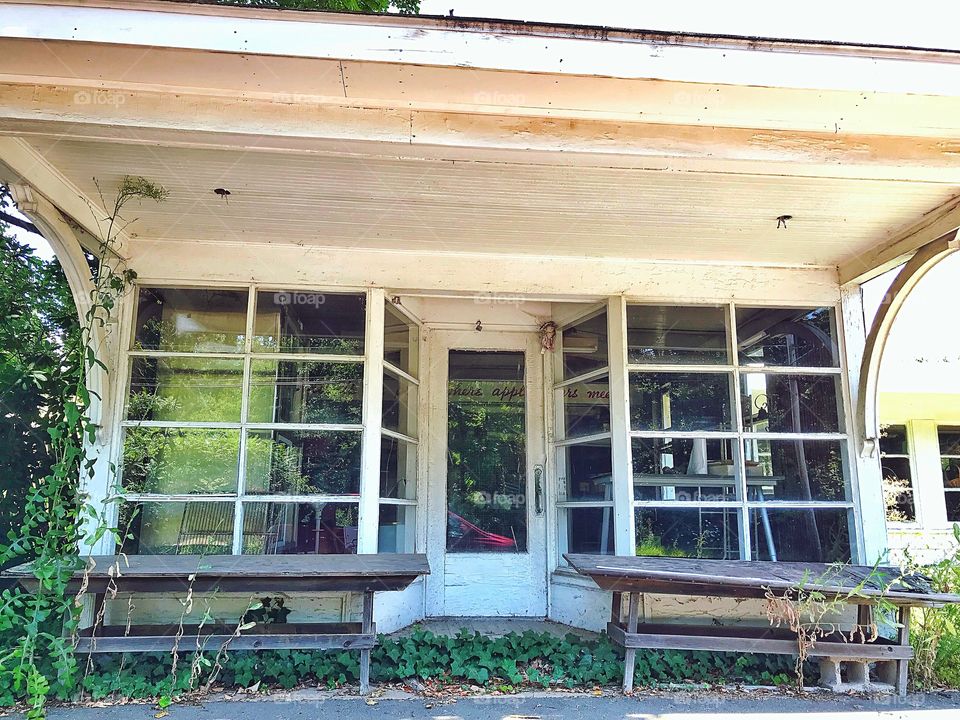 Abandoned roadside shop..