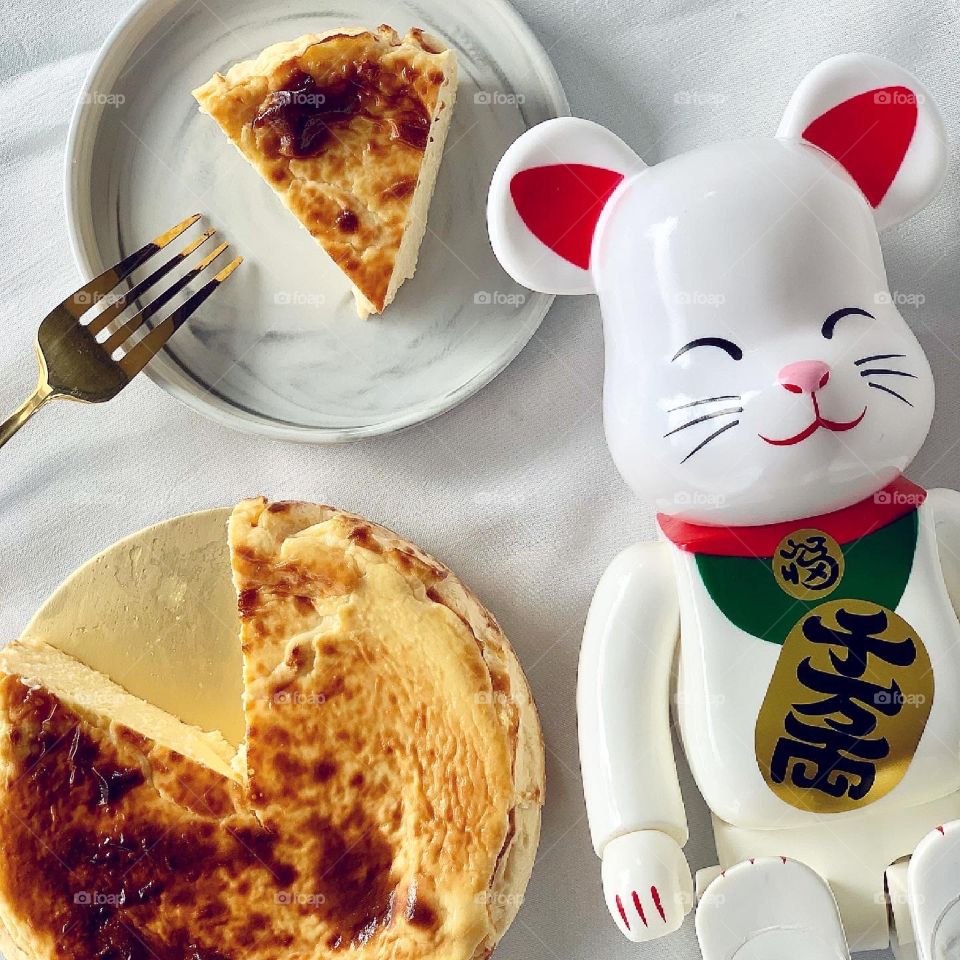 Delicious homemade Burnt cheesecake 