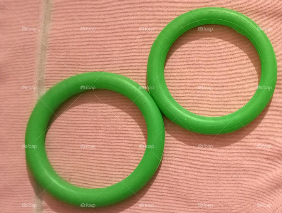 Round plastic rings for playing children's. little children play with this ring happily π this circled shape rings make children's happy and healthy.