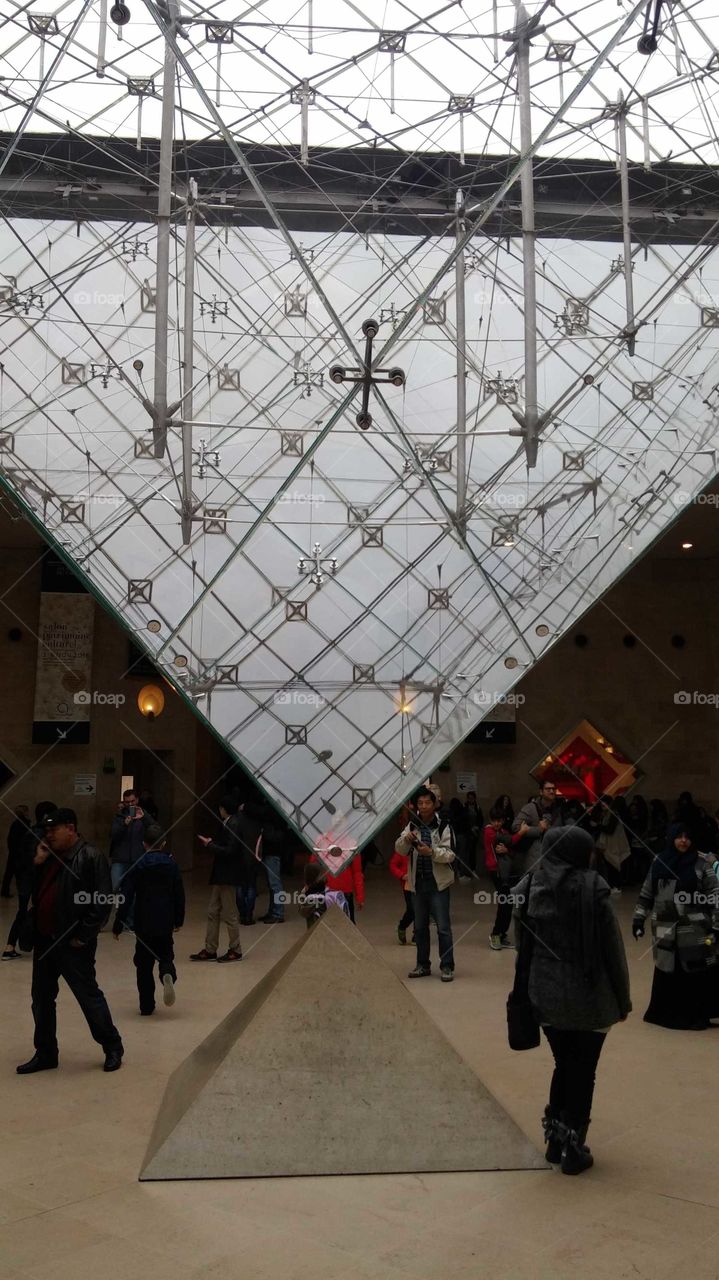 louvre pyramid