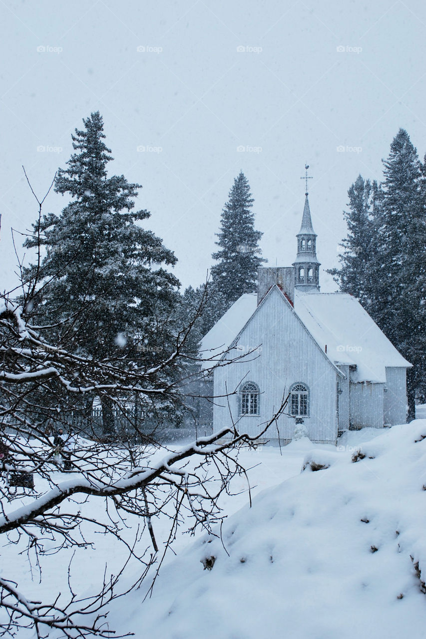 White Wedding, Winter Snow Chapel Church