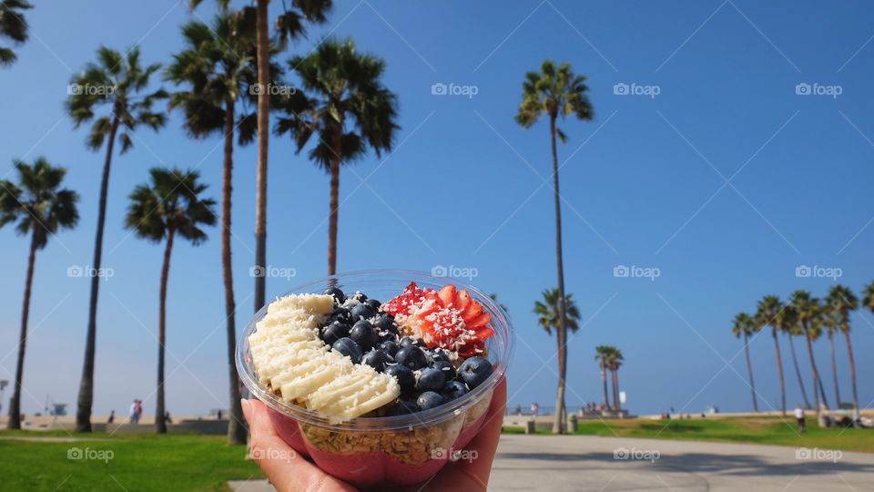 Amaze bowls and Palm trees