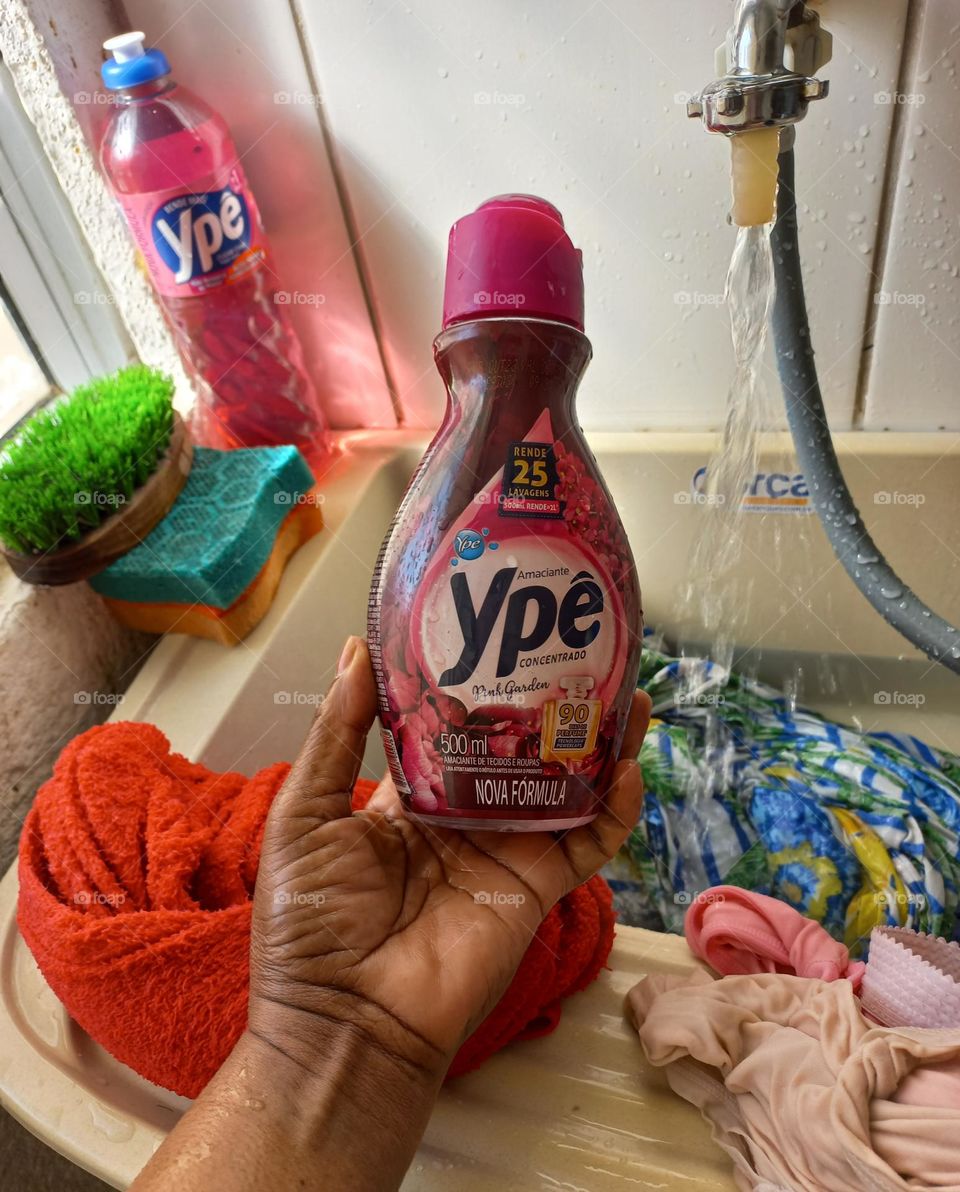 Roupas, aconchegantes, macias,   perfume aconchegante, duradouro  e cores protegidas. Use Amaciante Ypê concentrado com excelentes fragrâncias...