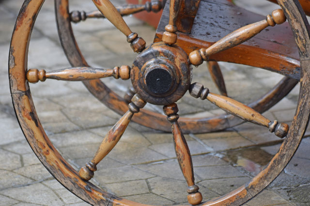 wagon wheel