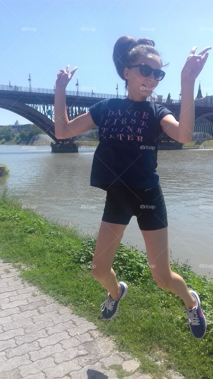 jump jump jump around