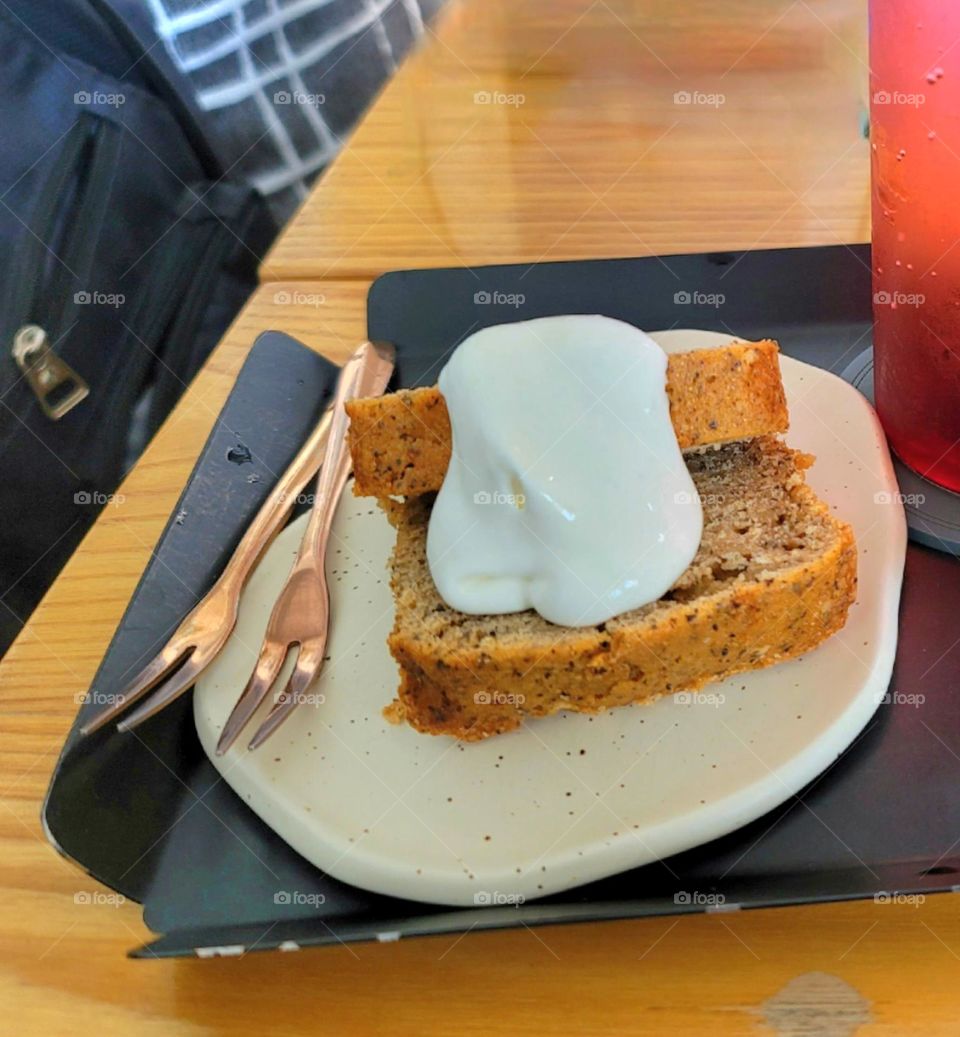 pound cake with whipped cream