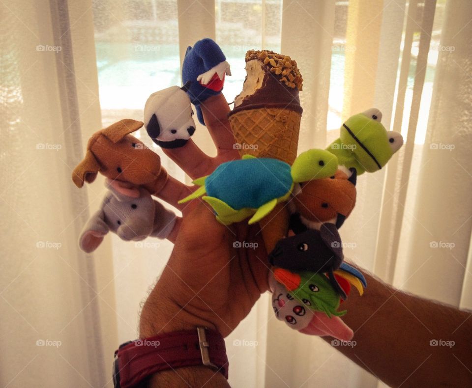 Puppets like ice cream too