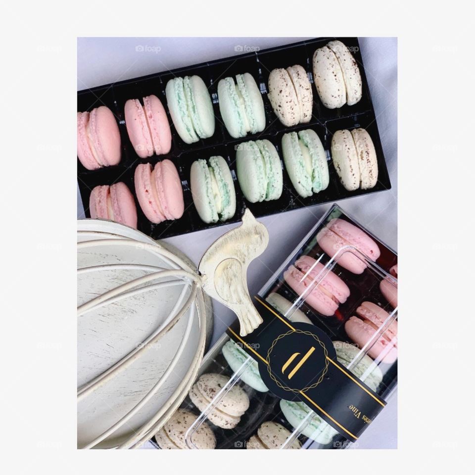 Sweet and beautiful macarons for afternoon treats 