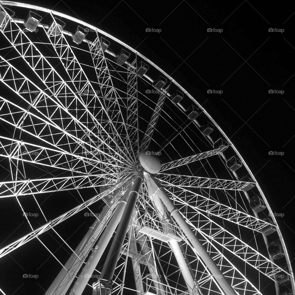 wheel of the carousel