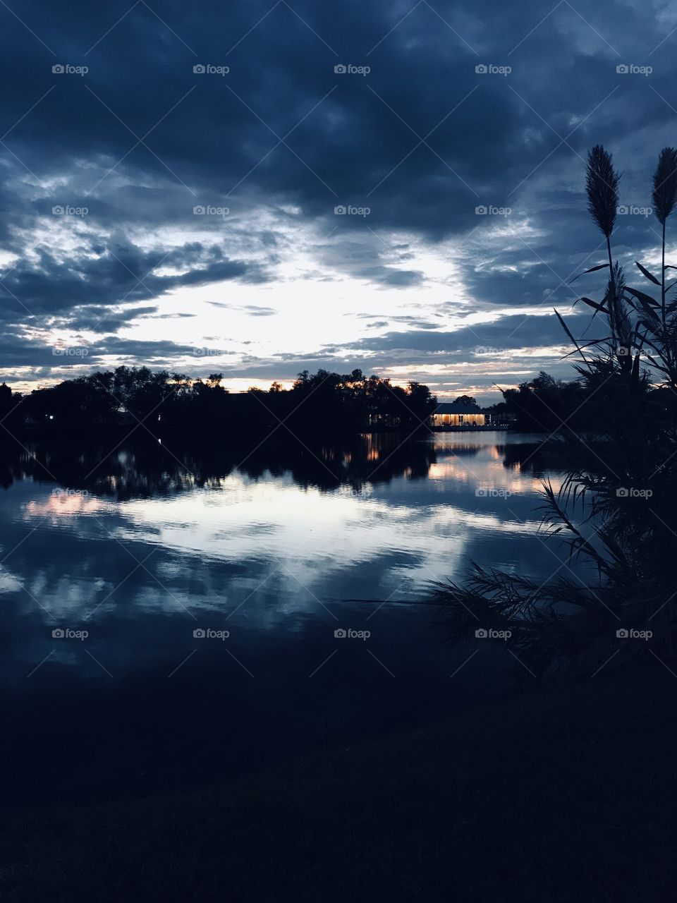 Another exceptional photo. No normal color scheme here. Our weather has changed so much with global warming you just don’t know what you’ll see next. STAND BY !