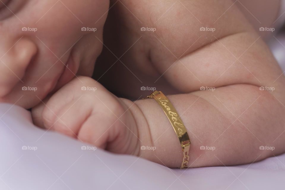 baby gold bracelet