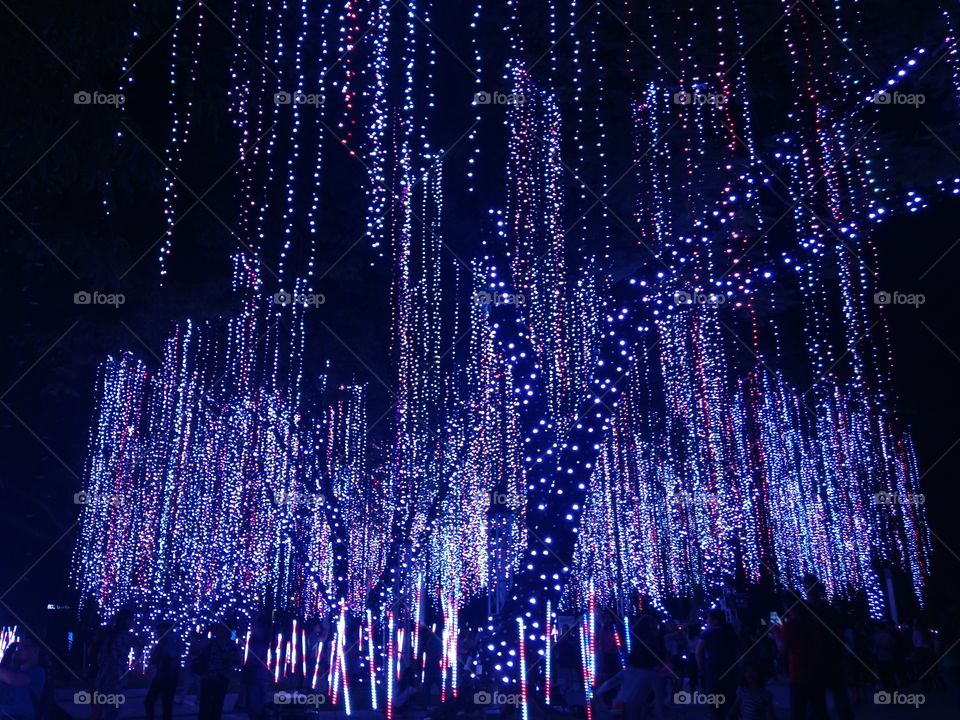 mix of blue, violet and white lights...