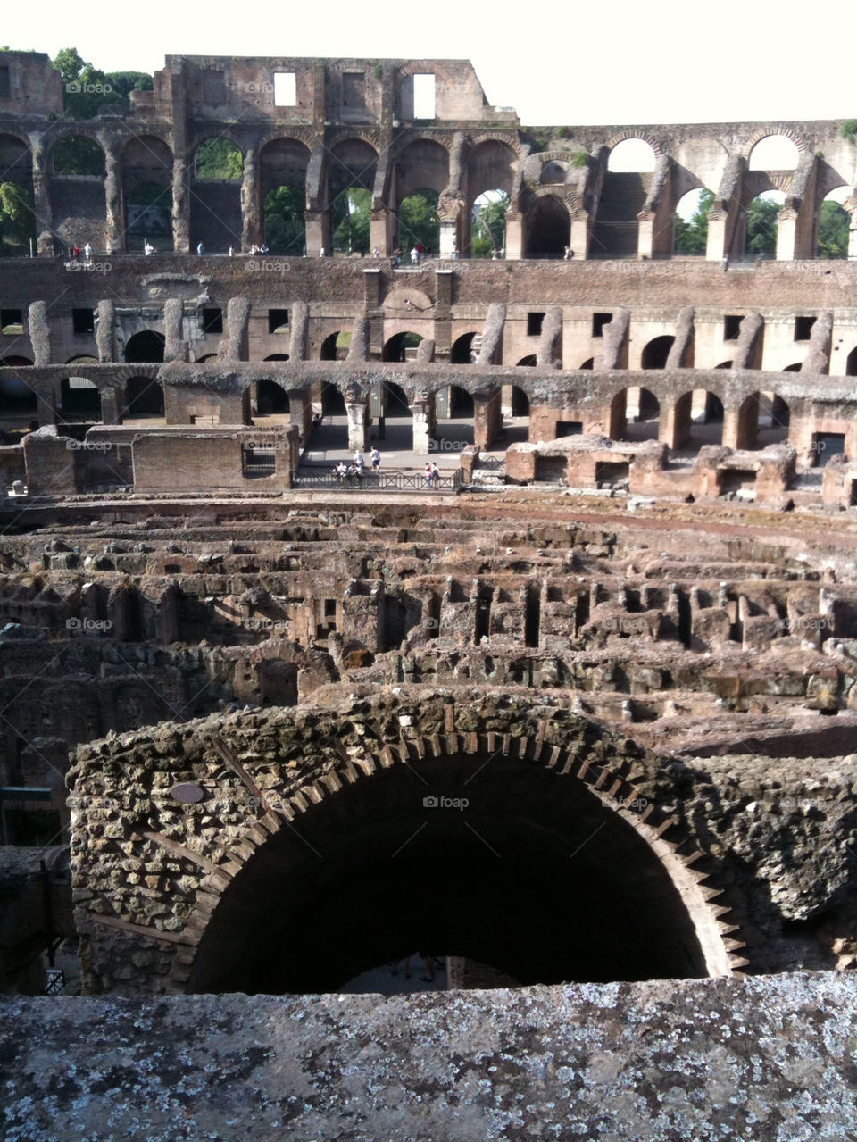 italy rome colosseum by hiro