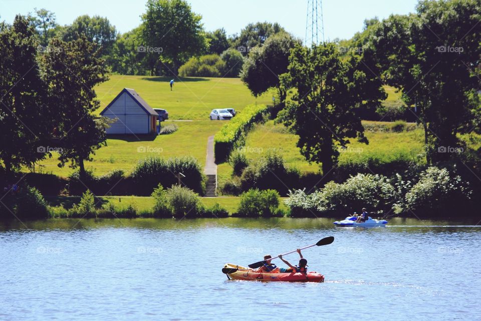 Paddle in a Lake