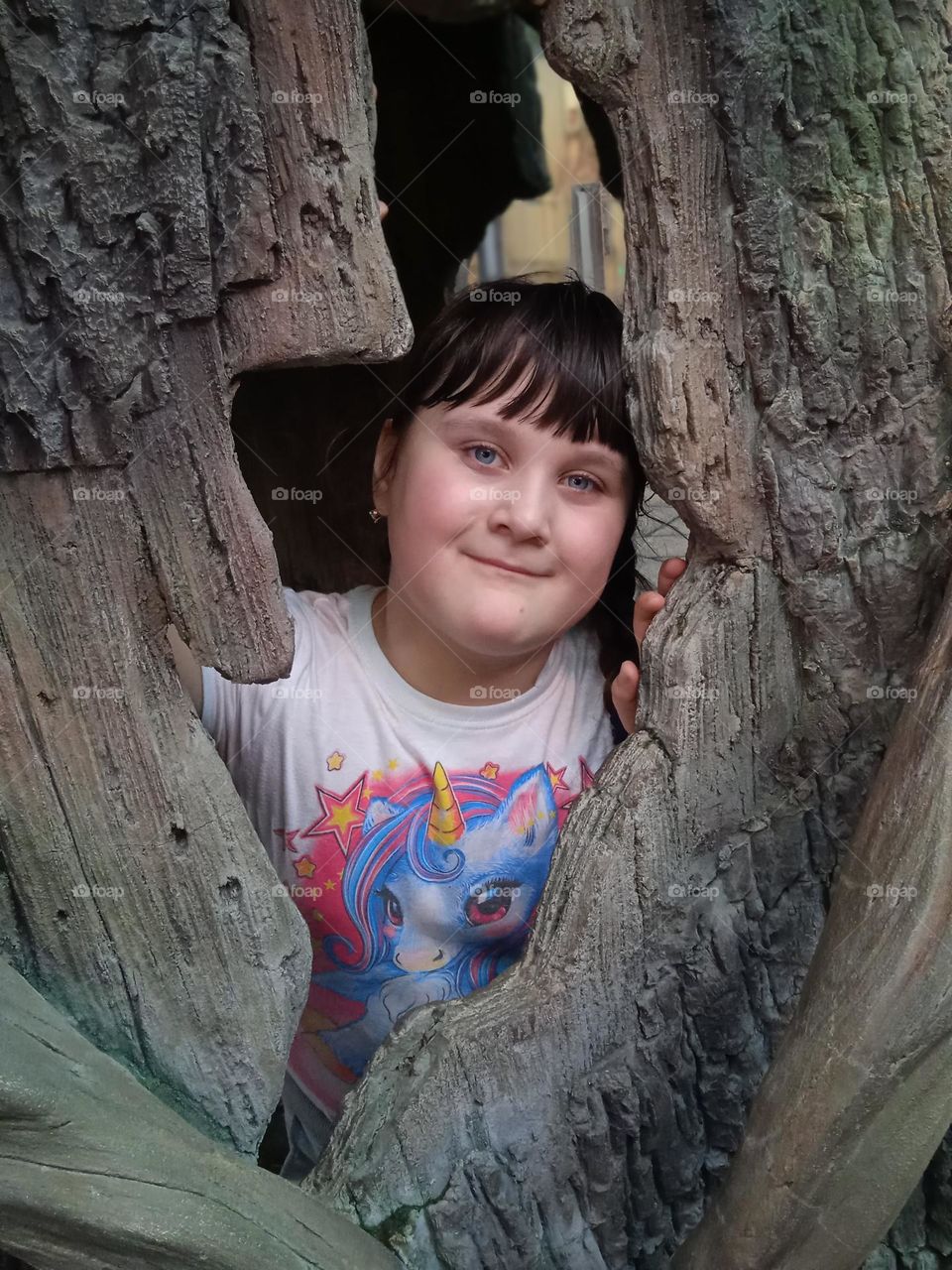 girl on an excursion in the oceanarium in Krasnogorsk