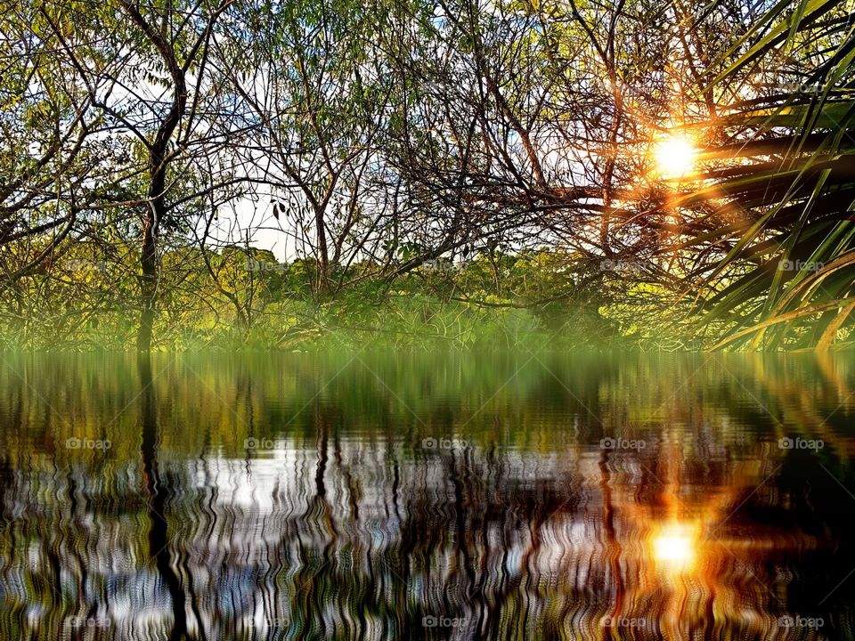 Suns's reflection on the lake