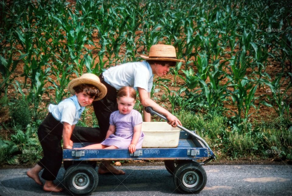 Amish kids