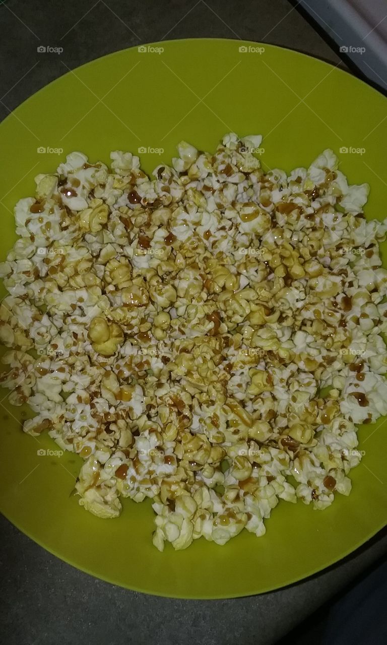 caramelized popcorn