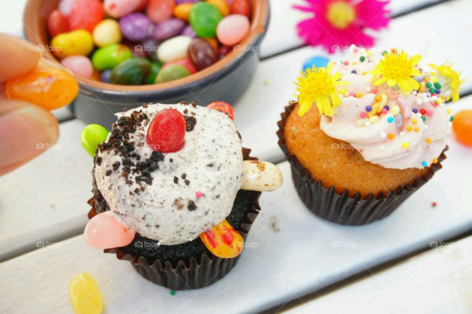 Crazy Cupcakes - creative