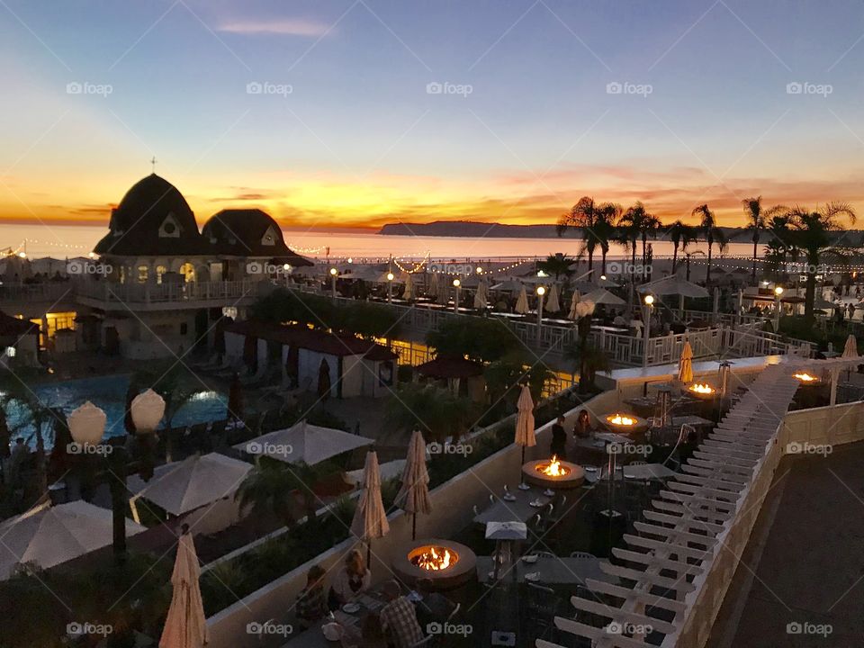A beautiful sunset scapes Hotel del Coronado on Coronado Island, CA. This image screams “someone get their guitar, pour me a drink, and let’s dance.” Maybe that’s just because that’s what happened after I took this. 