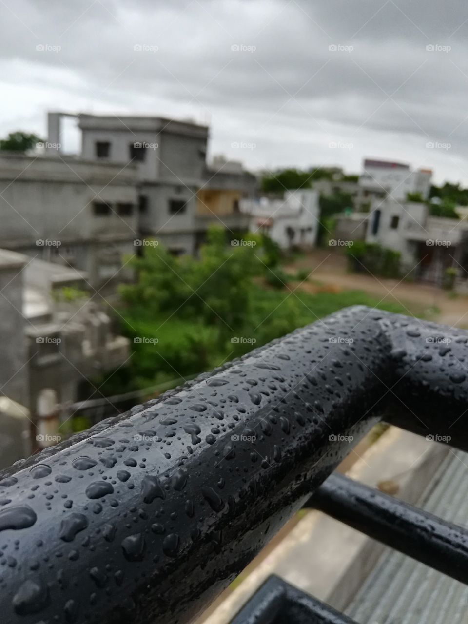 Raindrops : terrace and rain, water drops, drplets