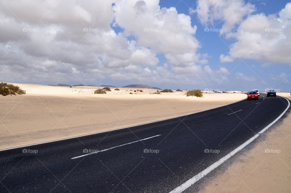 The road in the dunes 