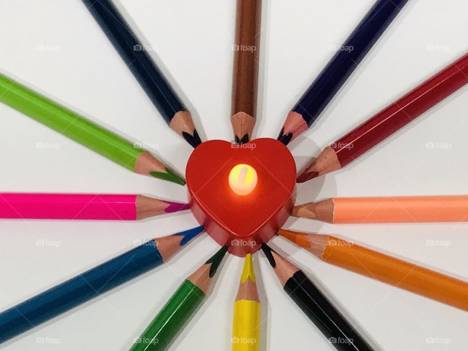 Beautiful colors will light your heart .