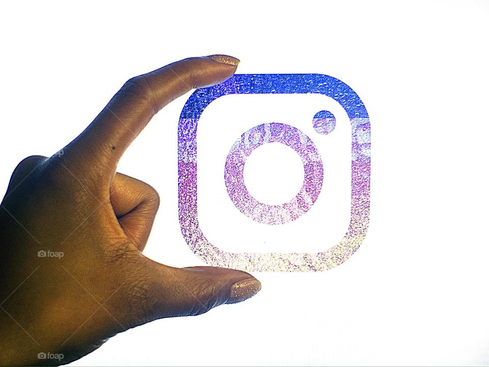 New Instagram logo on white background 