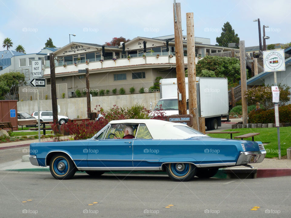 car blue old guy by kenglund