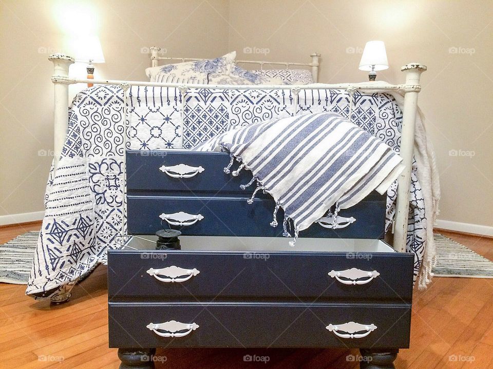 DIY two dresser drawer made into the peefect blanket holder at the end of bed