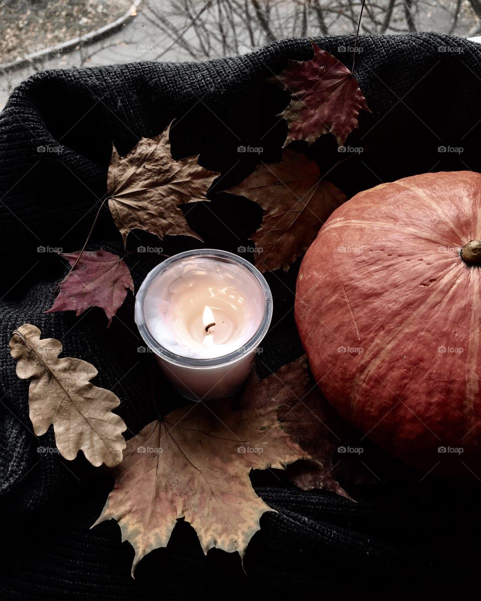 October portrait is about pumpkins and butternut squashes, scented candles, maple and oak leaves and calm
