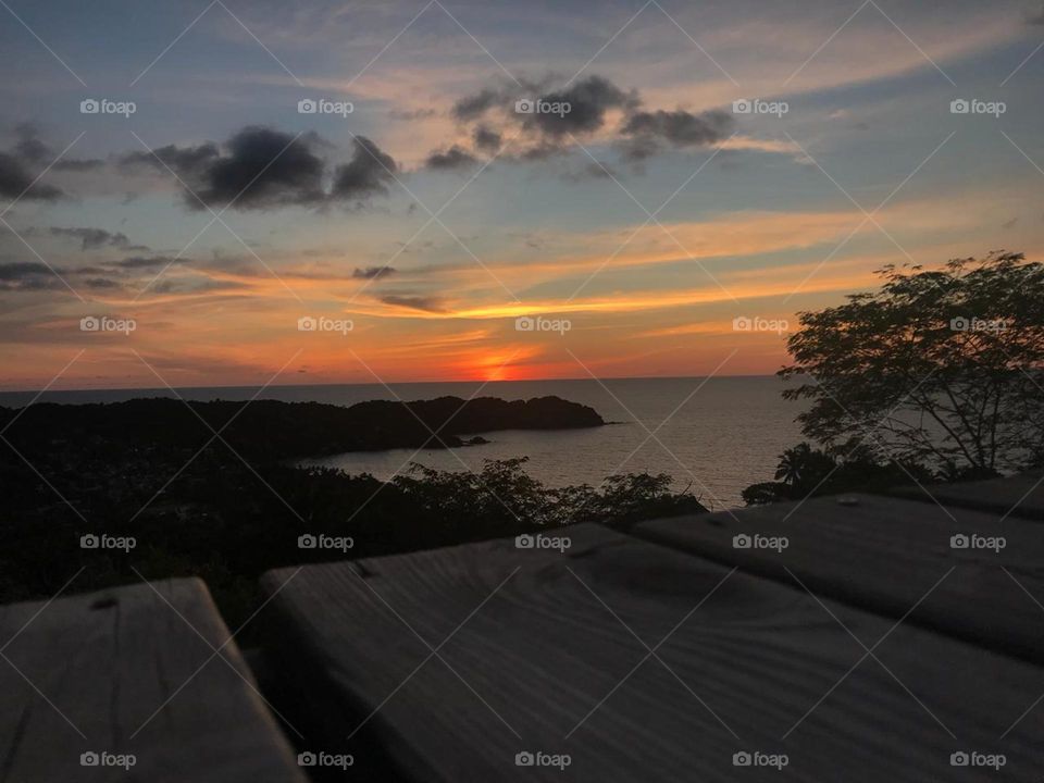 Gran atardecer en la bahía 