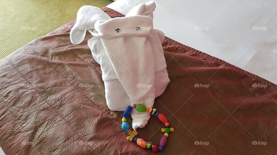 towel elephant