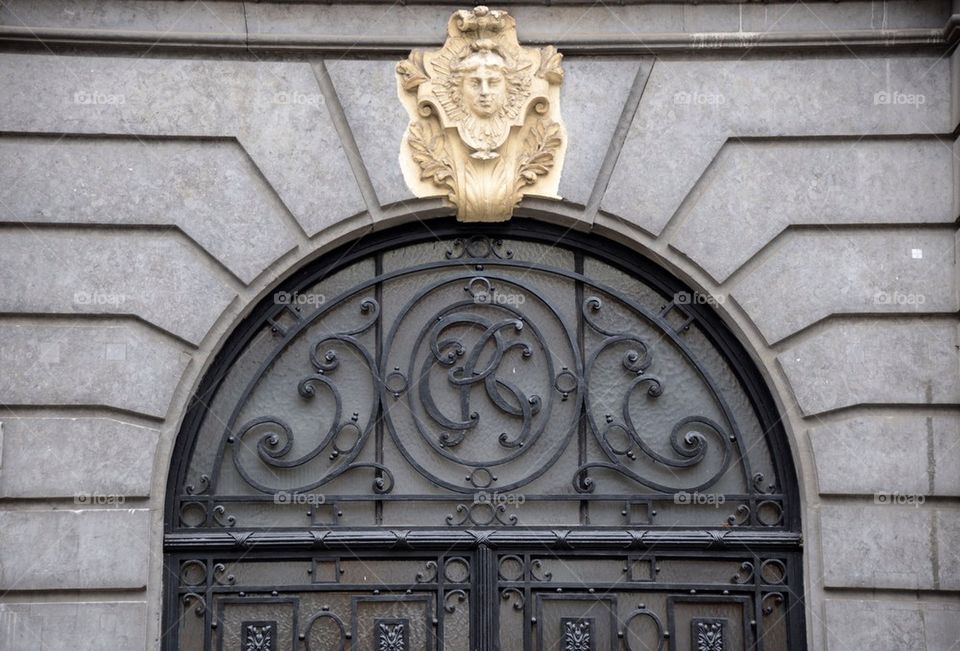 Close up of a portal of a house