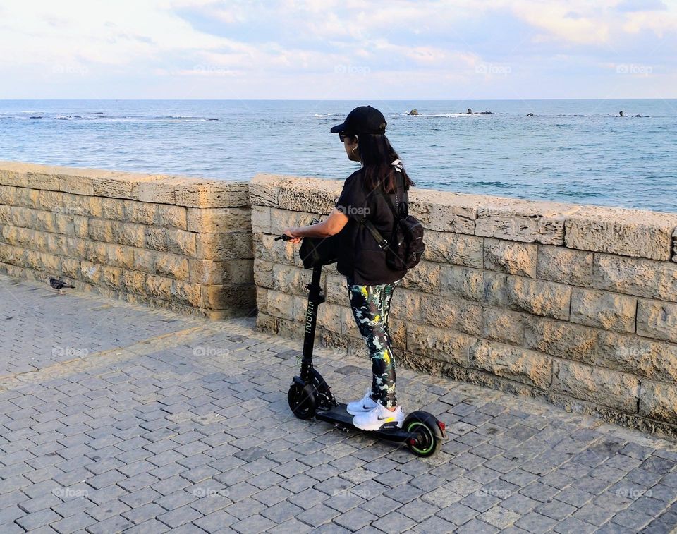 Ride 🛴 Scooter 🛴 Seafront 🛴