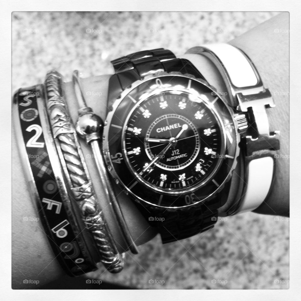 Arm candy