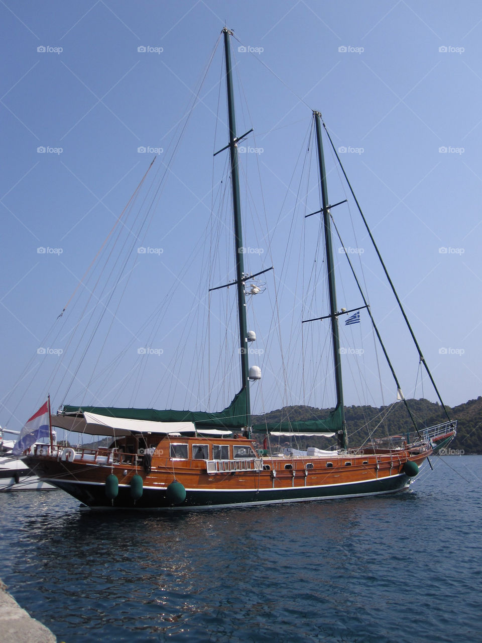 travel sun sea boat by jeanello