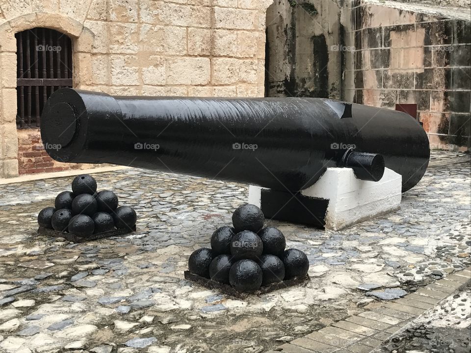 Cannon and ball in Fortress, Havana cuba