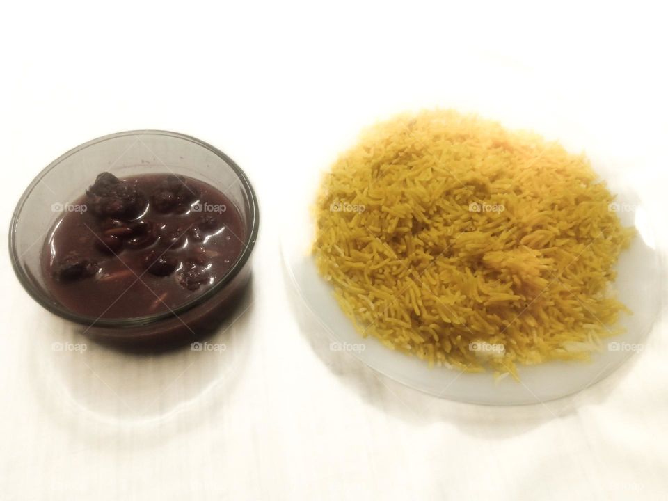 yellow rice with curry