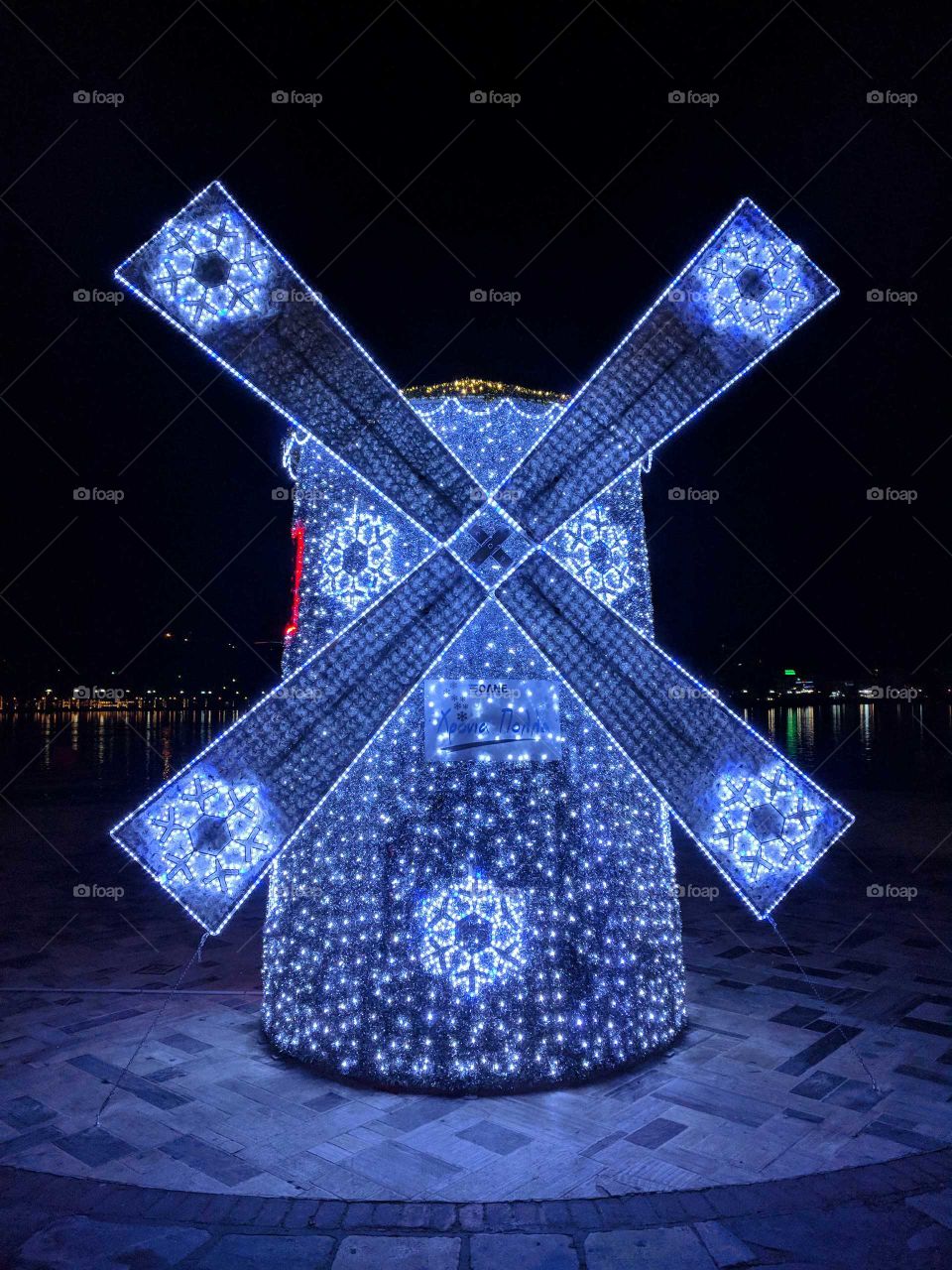 CHRISTMAS LIGHTS MILL