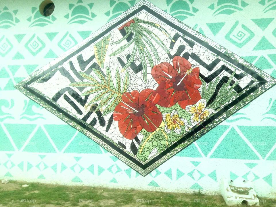 have you ever past so many art work on many street corner but you never take the time to look on them . but to me  you will have to stop for this pice of art.