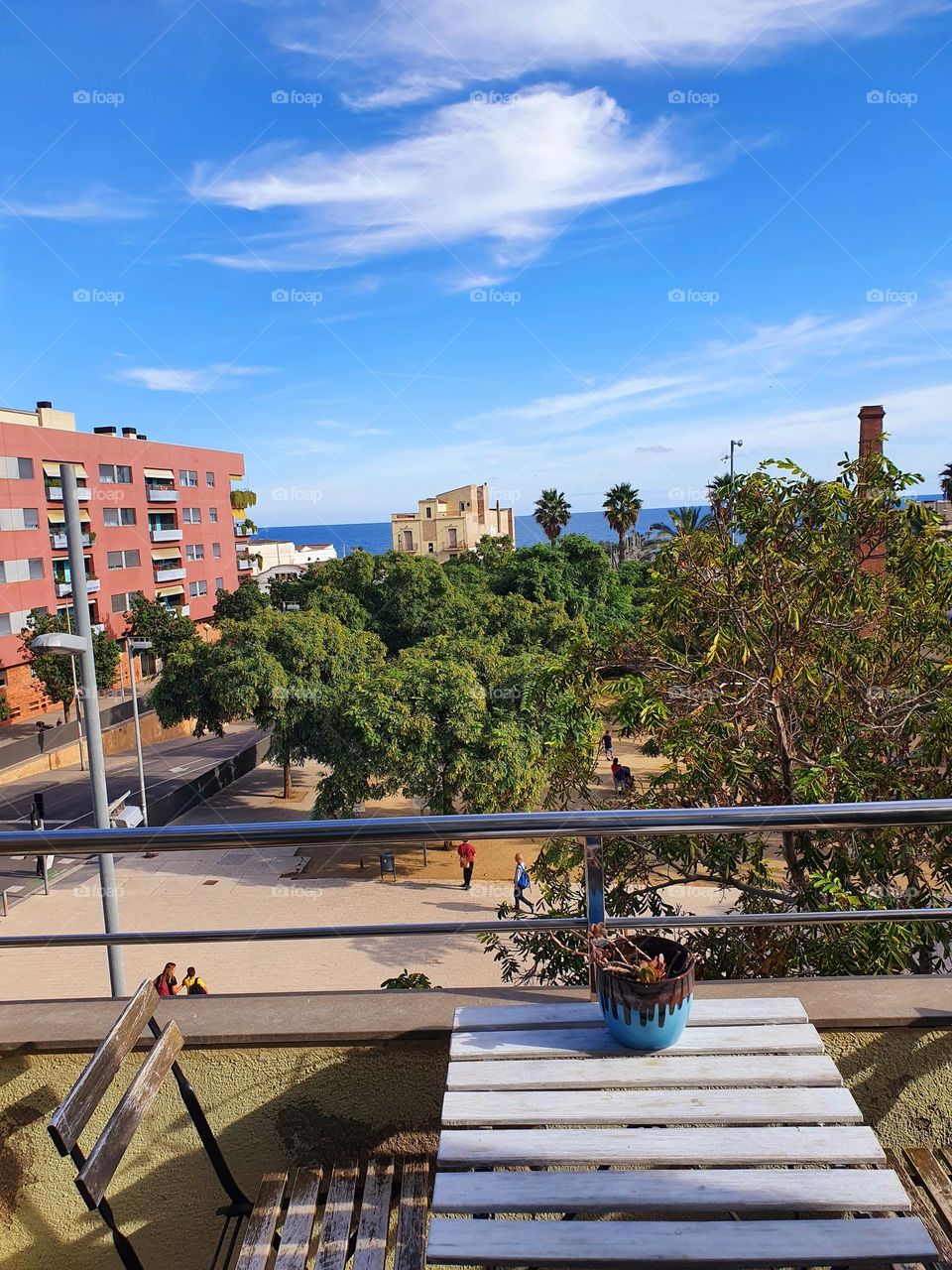 Airbnb with a balcony sea view in Badalona