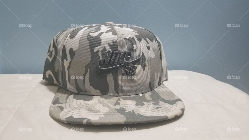 Nike snow cammo SB edition hat