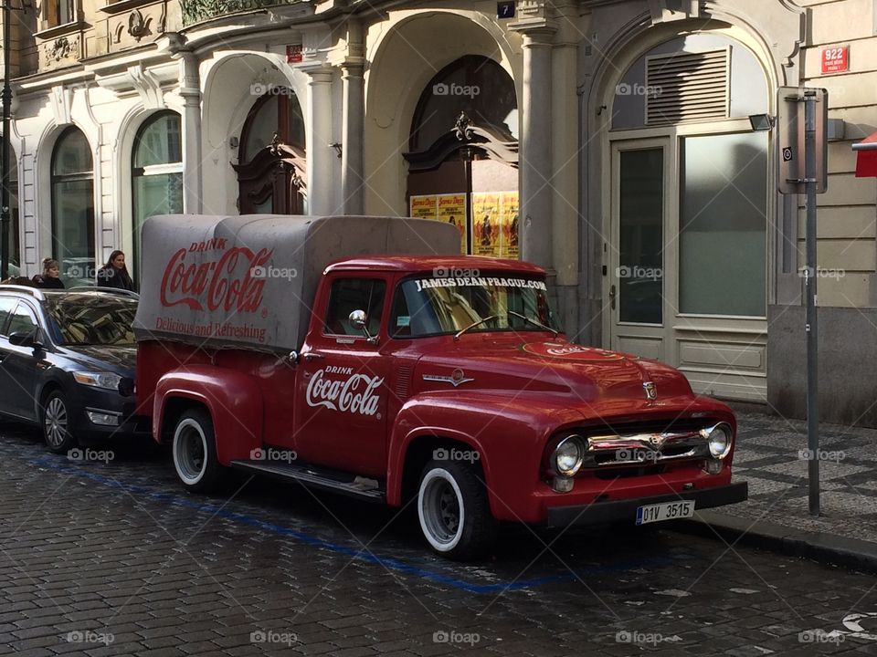 Vintage Coka Cola truck