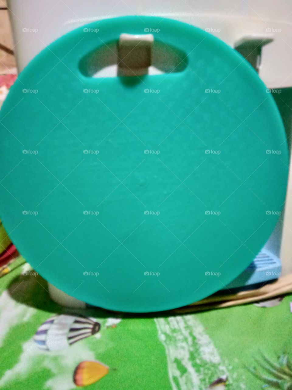 CHOPPING BOARD IN CIRCLE SHAPE,, VERY USEFUL TO CHOP MEAT, CUT VEGETABLES, FRUITS