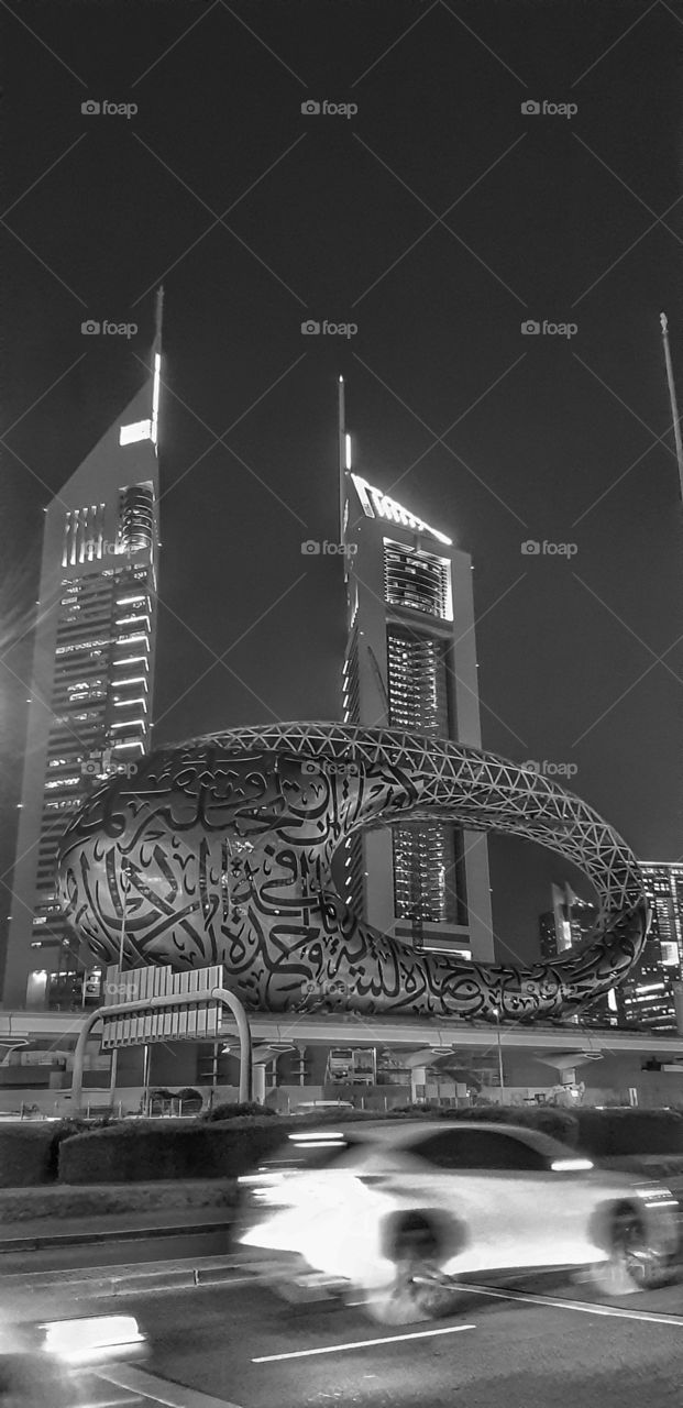 Black and white - Dubai