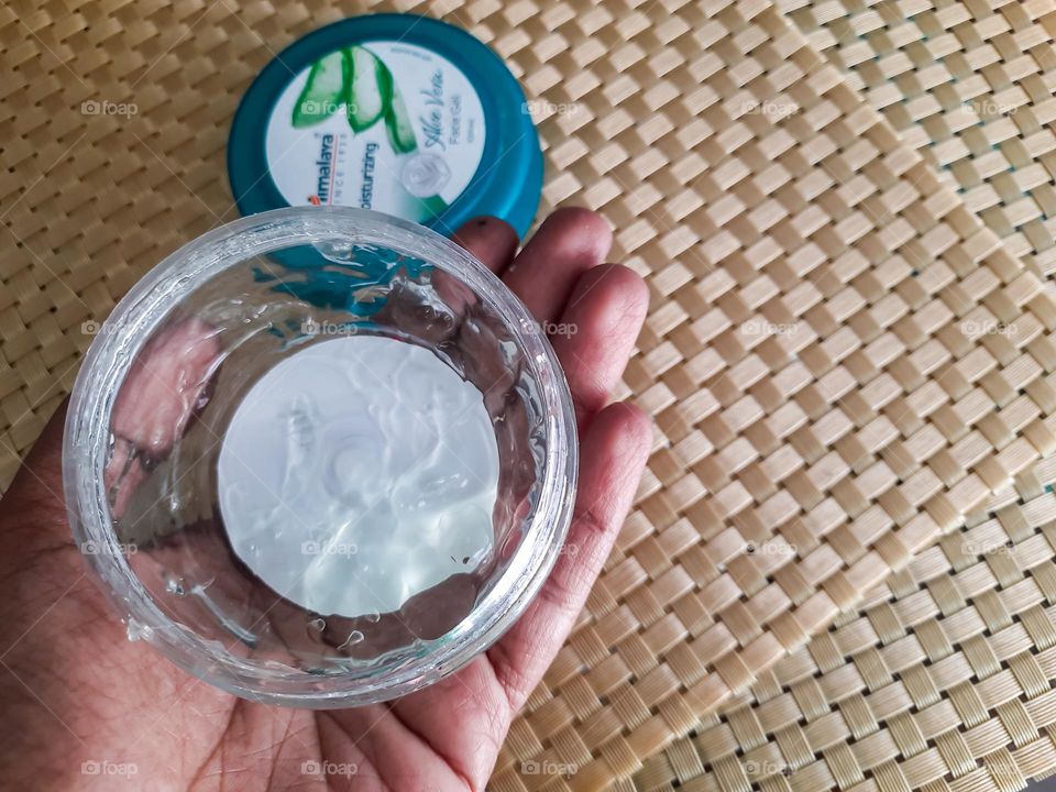 Aloe Vera Moisturizing Face Gel