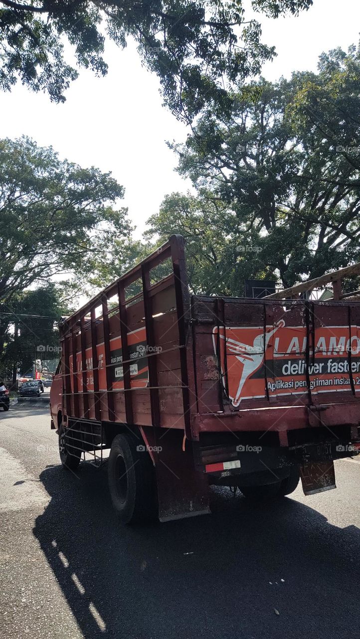 truk angkutan online