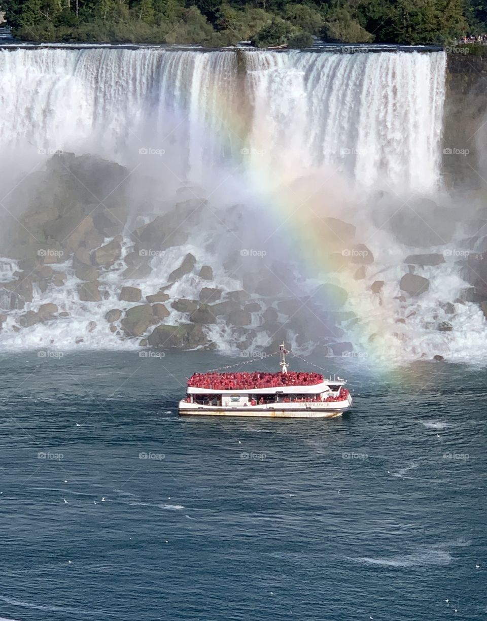 Niagara Falls - HornBlower boat cruise 