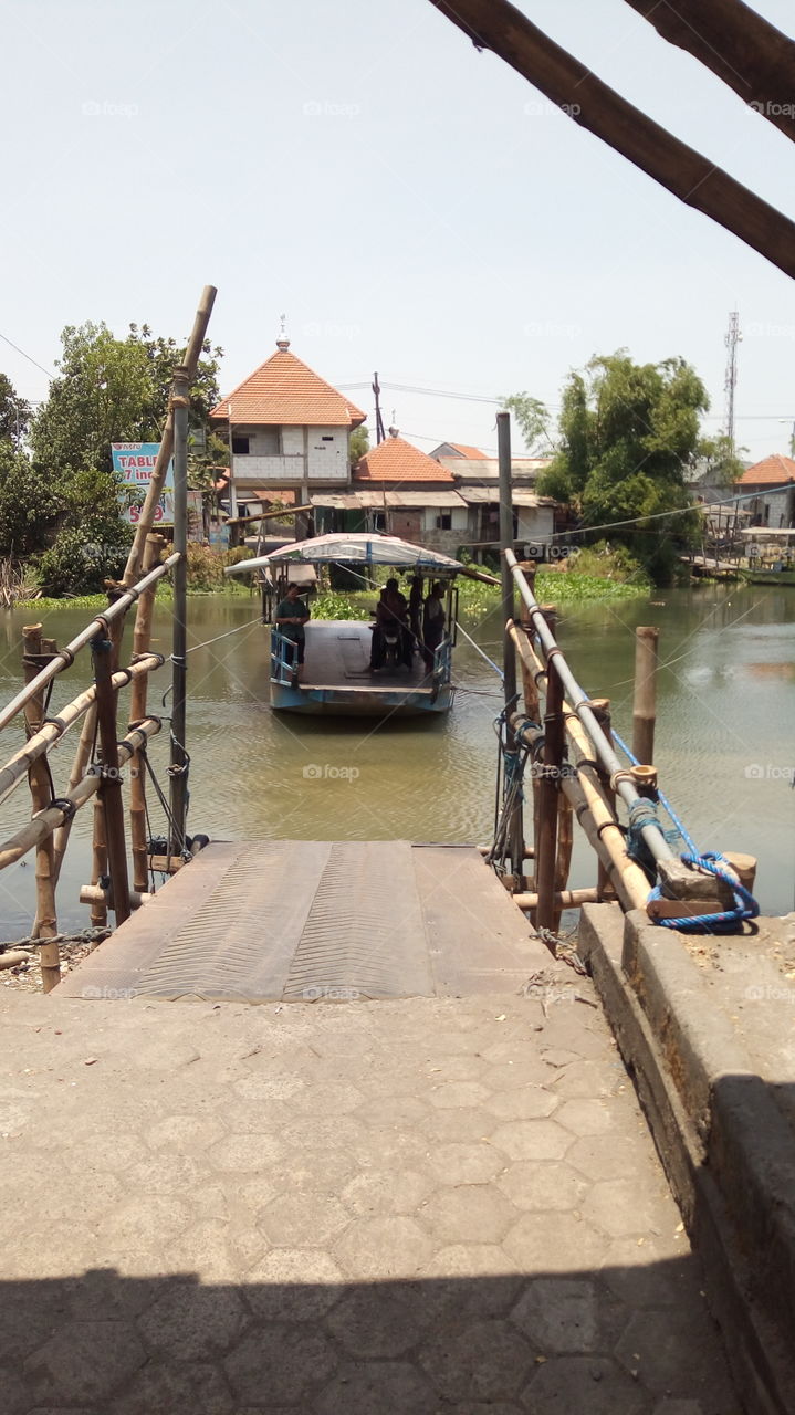 Crossing on the river